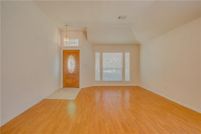 Foto del edificio - 4439 Hunters Lodge Dr