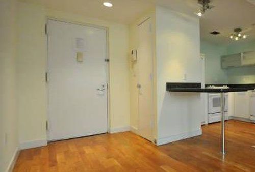 Foto del edificio - 19 Clinton St