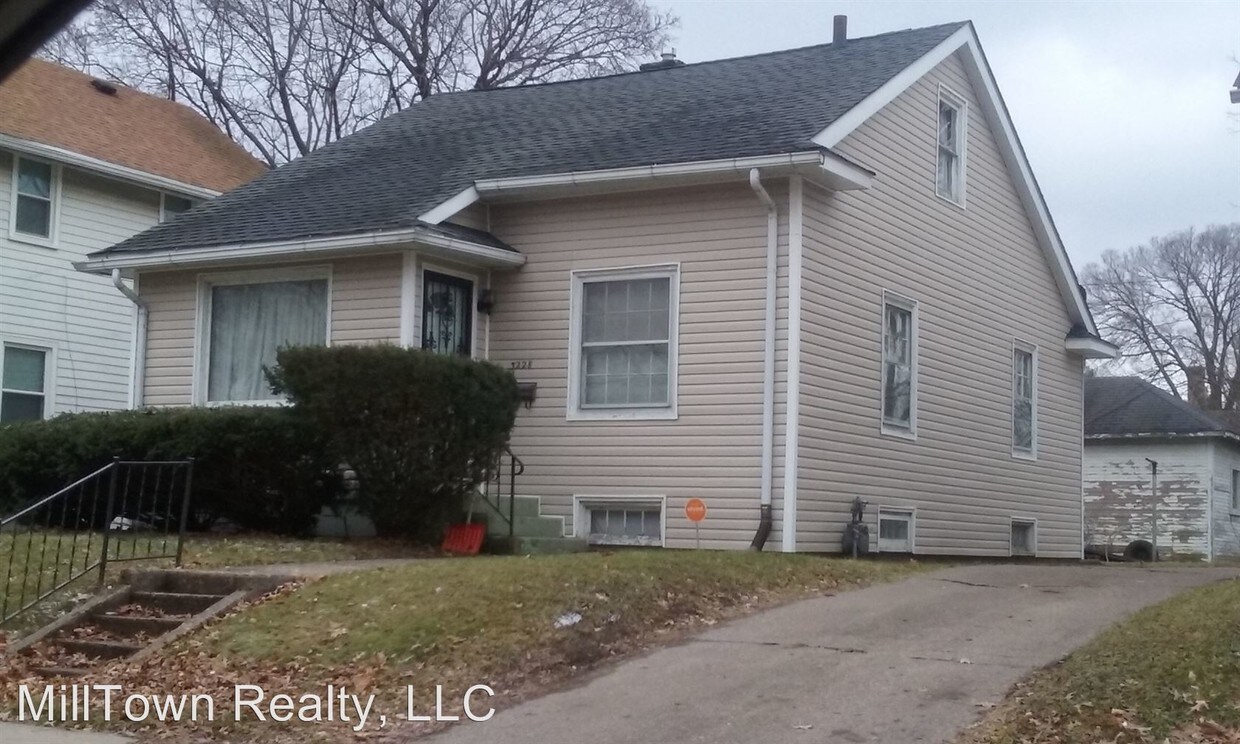Primary Photo - 2 br, 1 bath House - 3228 16th Ave.