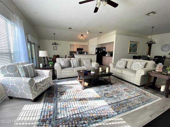 Building Photo - 1695 Covington Ln