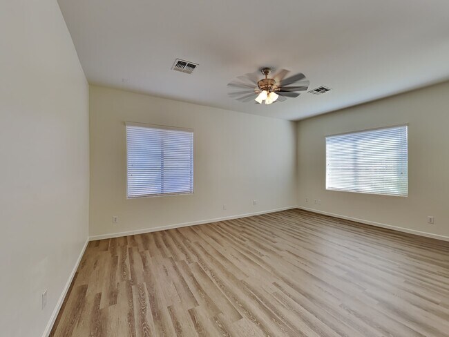 Foto del edificio - 43174 W Chisholm Dr