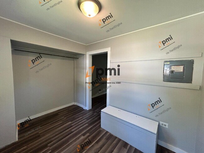 Foto del edificio - 14725 Bryan St