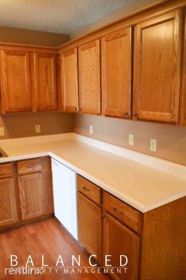 Foto del edificio - 3 br, 2 bath House - 105 E Lake St