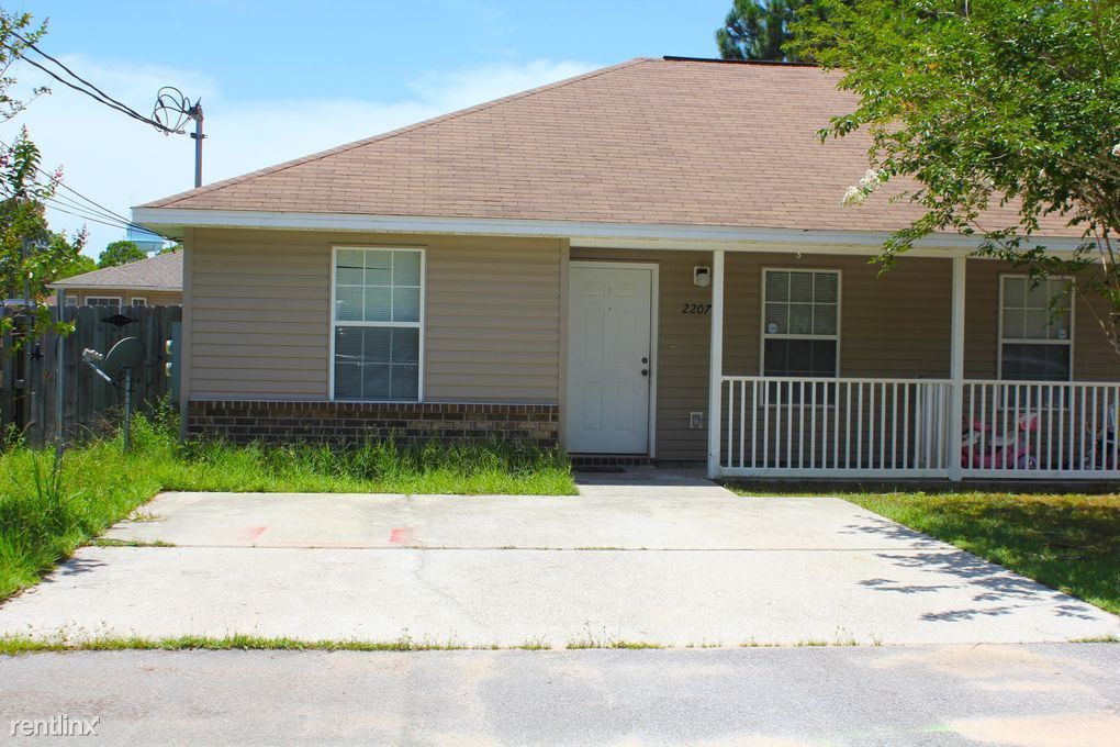 Primary Photo - 2 br, 2 bath Duplex - 2207 Jeannie Street