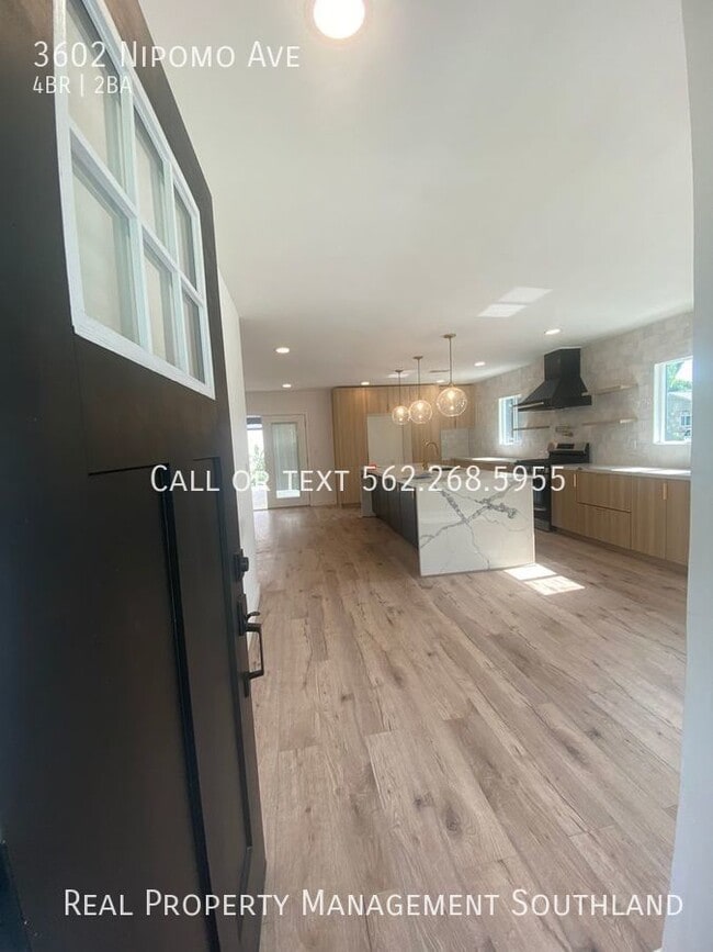 Building Photo - Gorgeous Remodelled 4 Bedroom 2 Bath Home ...