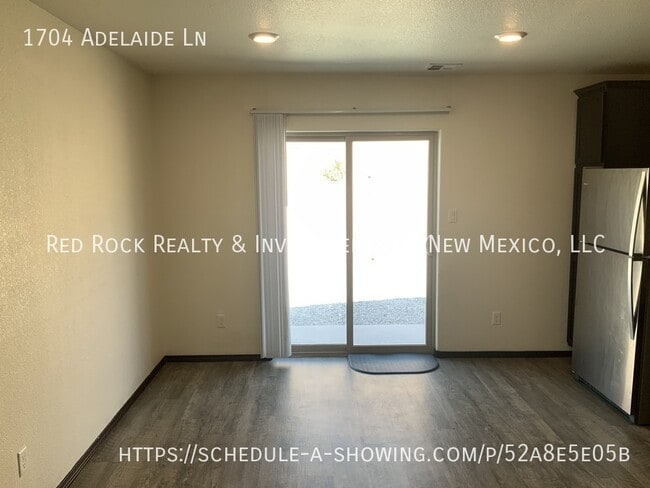 Foto del edificio - 1704 Adelaide Ln