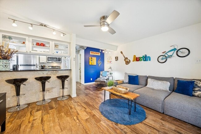 Foto del edificio - 1510 W 6th St