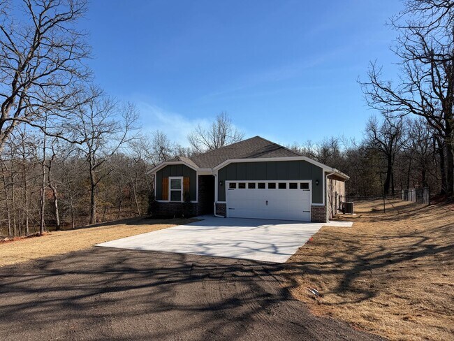 Building Photo - New Construction 3 Bedroom, 2 Bathroom on 1.67 Wooded Lot!