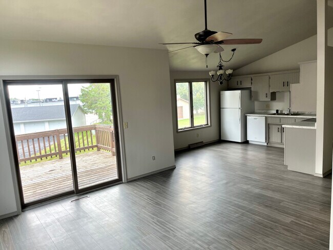 Foto del edificio - 801 W Ridgeview Dr