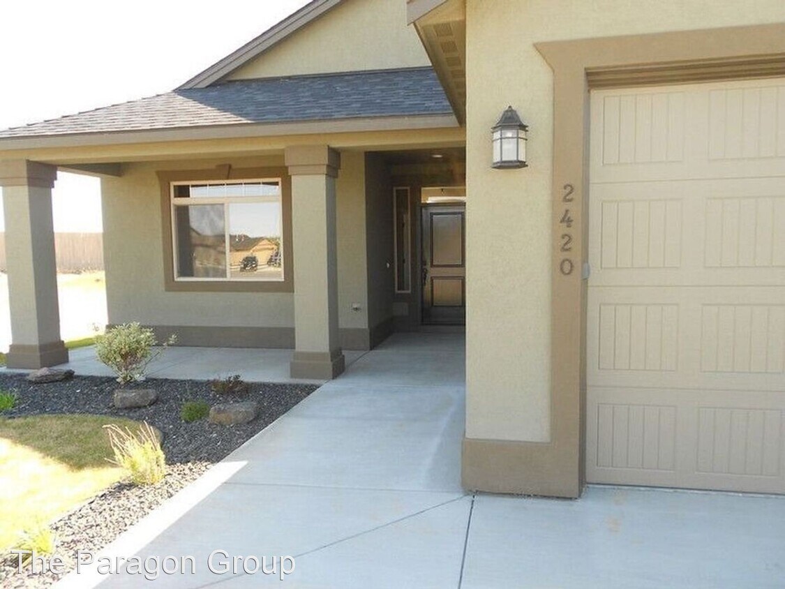 3 br, 2 bath House 2420 Delle Celle Dr House Rental in Richland, WA