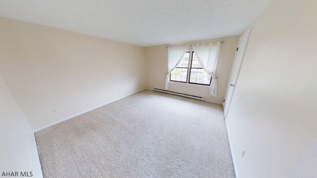 Foto del edificio - 629 Harvest View Ln