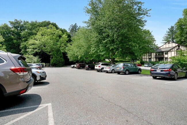 Foto del edificio - 8 Foxwood Dr