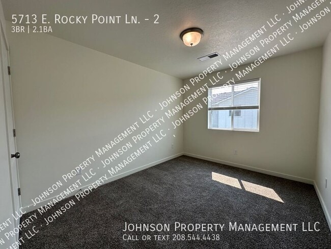 Building Photo - 5713 E Rock Ct