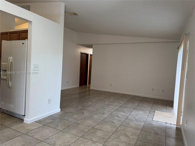 Foto del edificio - 8556 SW 210th Terrace