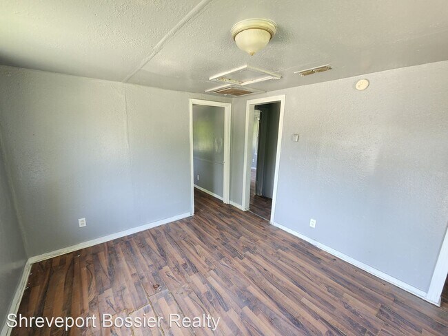 Building Photo - 2 br, 1 bath House - 336 E Olive