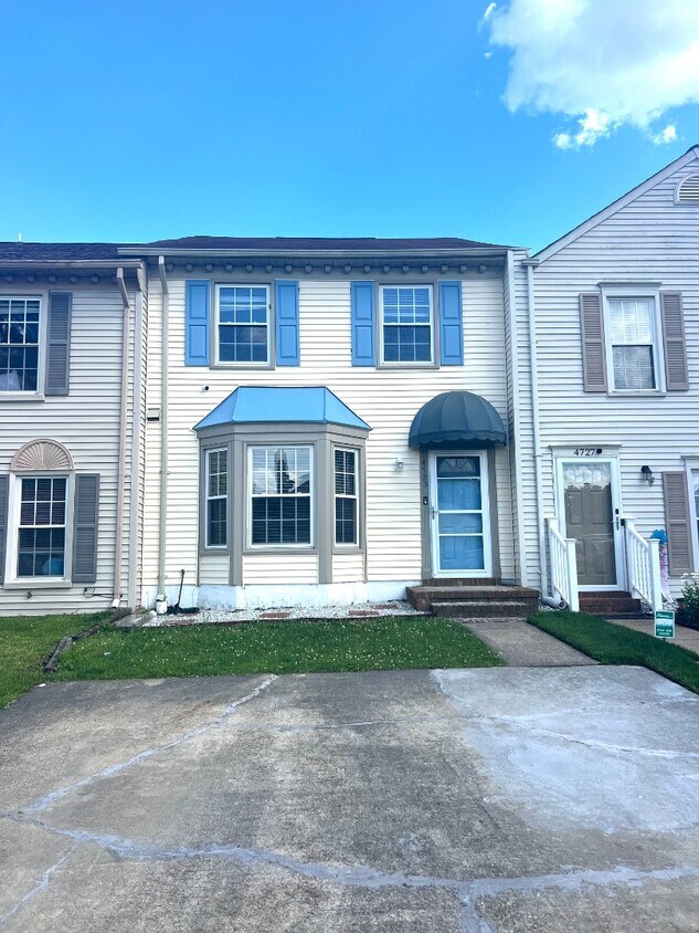 Foto principal - 4725 Ashbury Ln