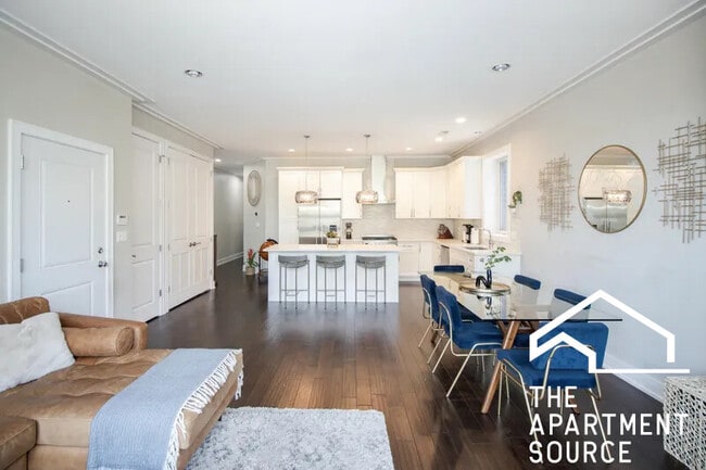 Foto del edificio - 1327 W Grand Ave