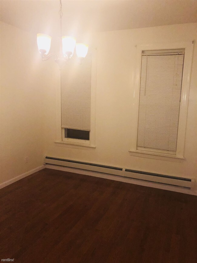 Foto del edificio - 6068 Gates Ave