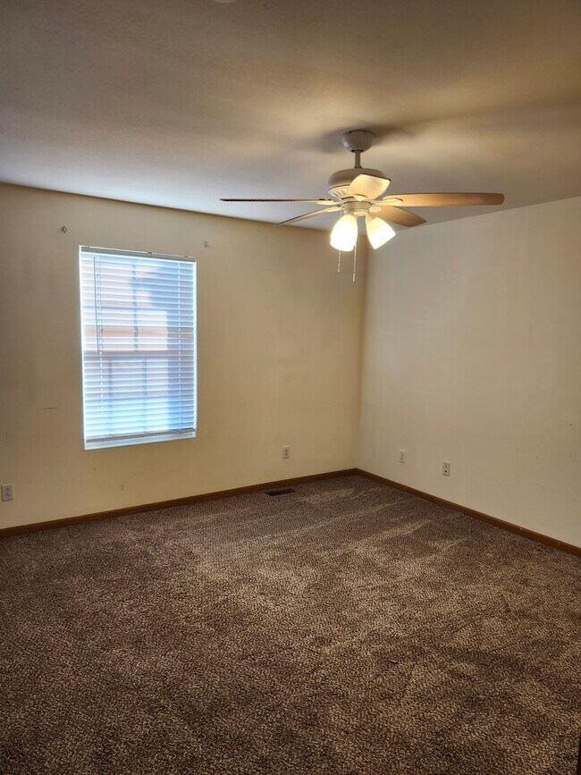 Foto del edificio - 28 Peartree Ln