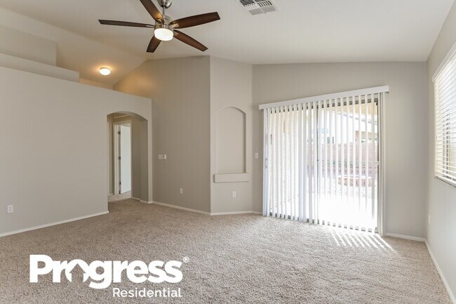 Foto del edificio - 6737 W Greenland Ct