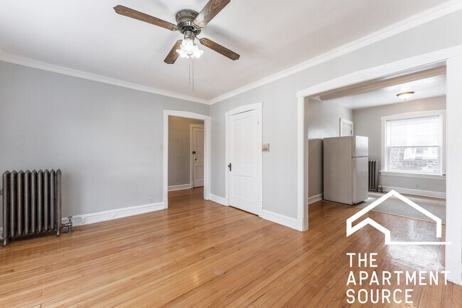 Building Photo - 4824 N Avers Ave