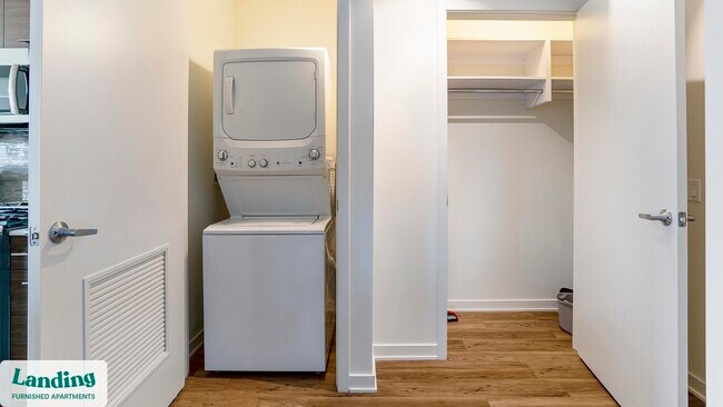 Foto del edificio - 347 W Chestnut St