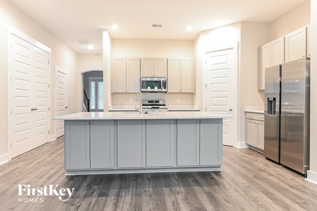 Building Photo - 114 Pecan Dr