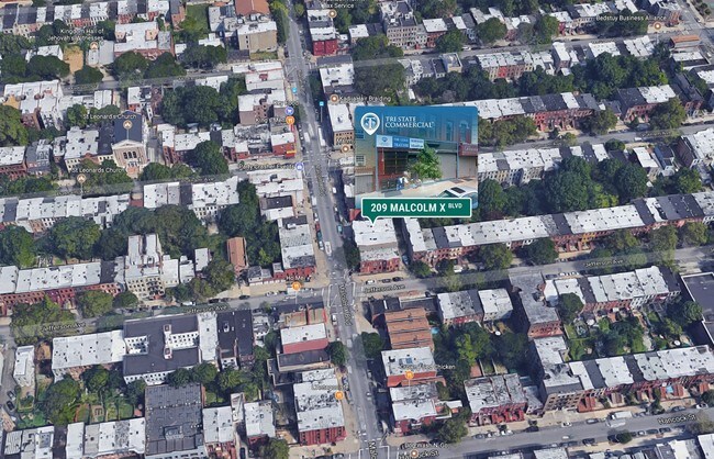 Foto del edificio - 209 Malcolm X Blvd