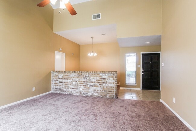 Foto del edificio - 16146 Coyridge Ln