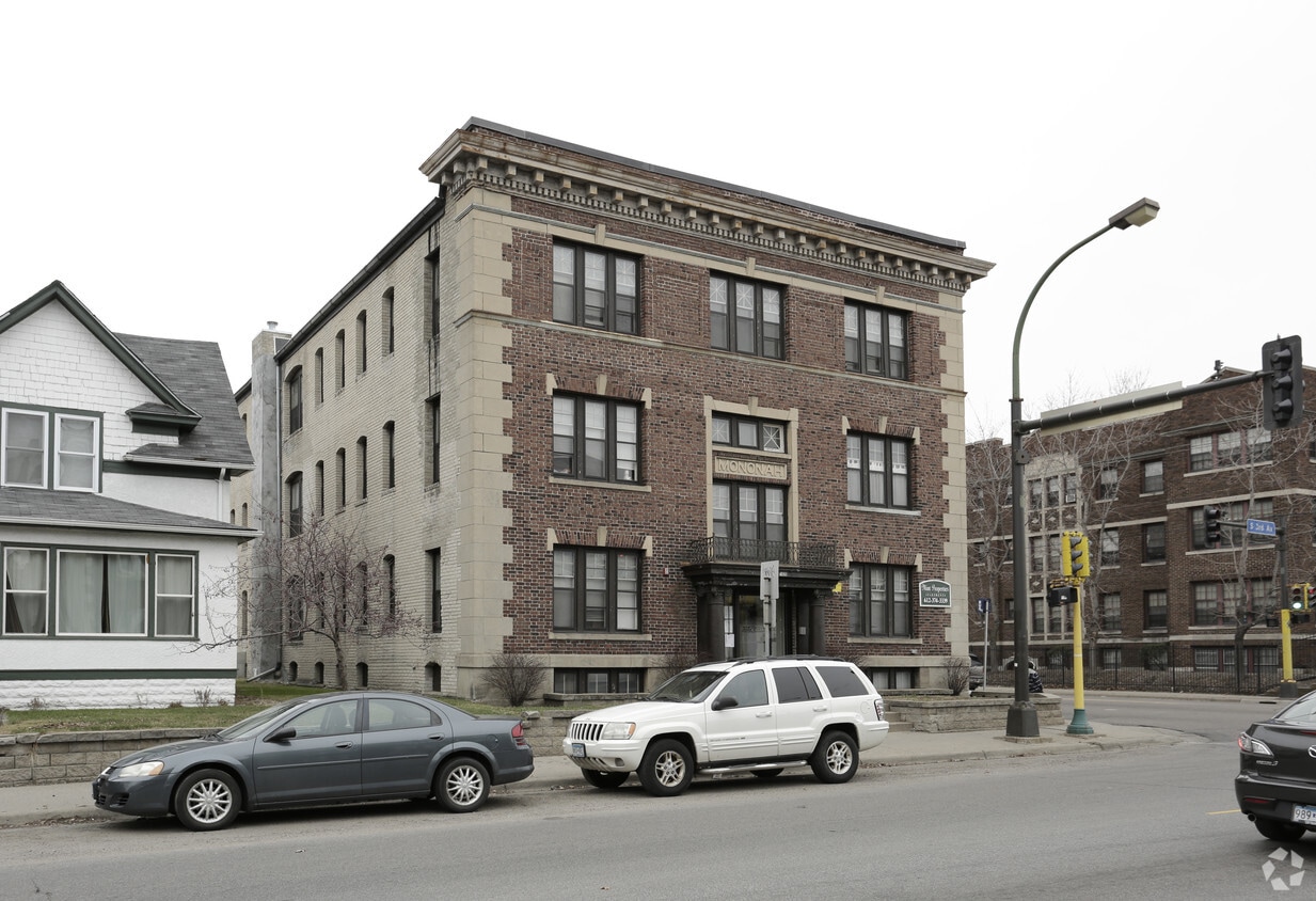 1929 3rd Avenue - 1929 S 3rd Ave