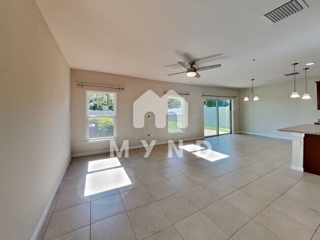 Building Photo - 10402 Hawks Landing Dr