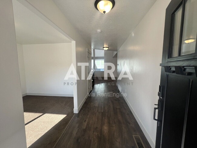 Foto del edificio - 1788 W Fall Brook Dr