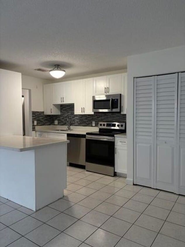 Foto principal - 4609 Pruden Blvd