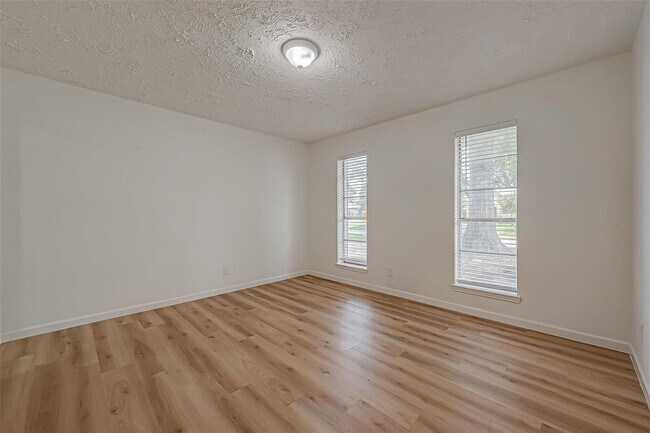 Building Photo - 16623 Royal Mile Ln
