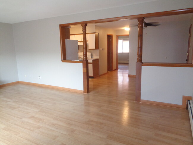 Building Photo - 9812 Sayre Ave