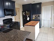 Building Photo - 665 steeplechase way