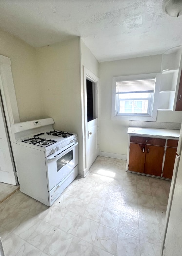 Building Photo - 213 S Homer St