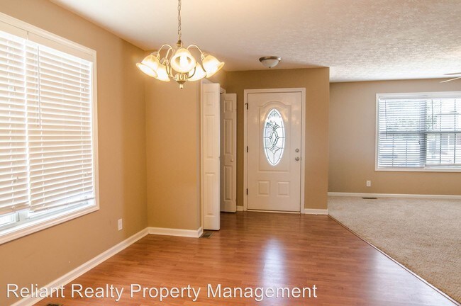 Building Photo - 2460 Andersonville Dr
