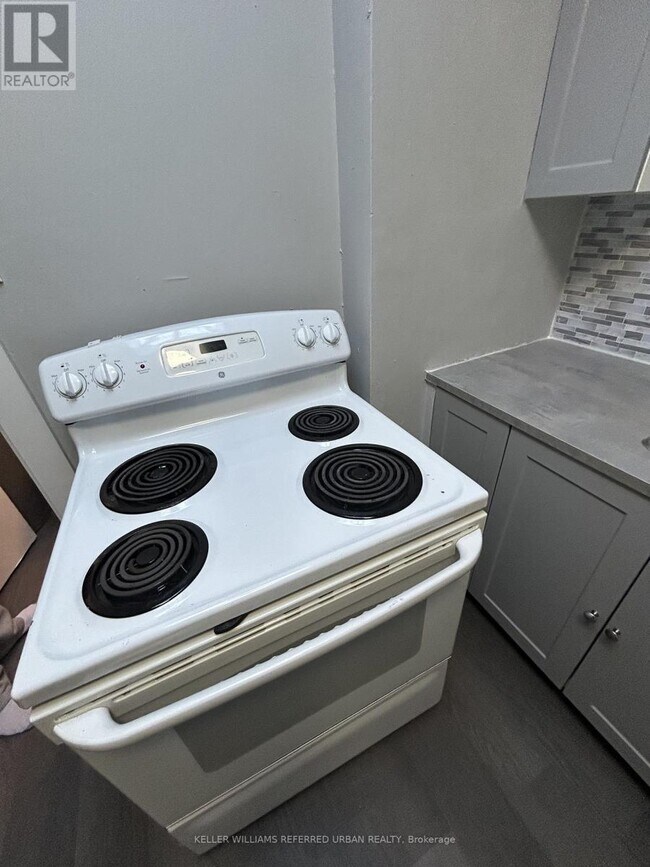 Photo du bâtiment - 10140 Yonge St