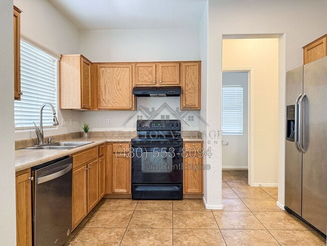 Building Photo - 4737 E Olney Ave