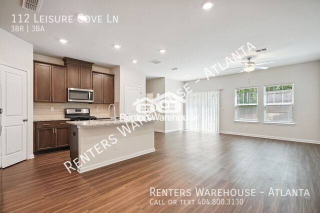 Foto del edificio - 3 Bedroom Townhome in the Heart of McDonough