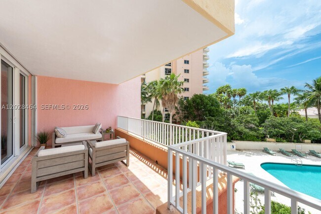 Foto del edificio - 781 Crandon Blvd