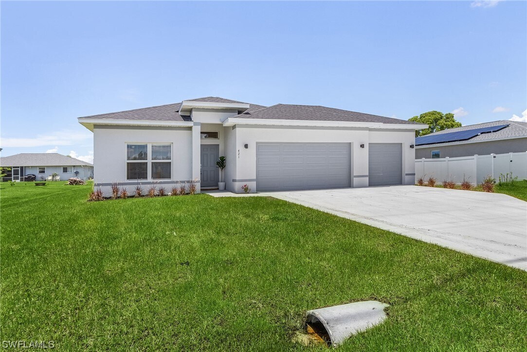 Foto principal - 703 NE Juanita Ct