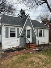 Building Photo - 51 George St