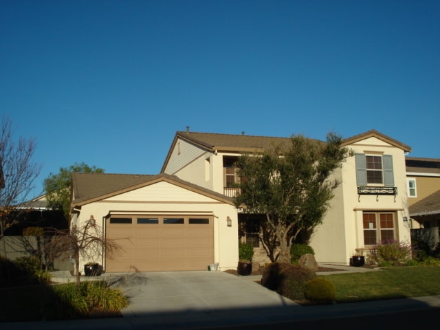 Building Photo - LARGE ROCKLIN HOME WITH 6 BED,  4 FULL BAT...