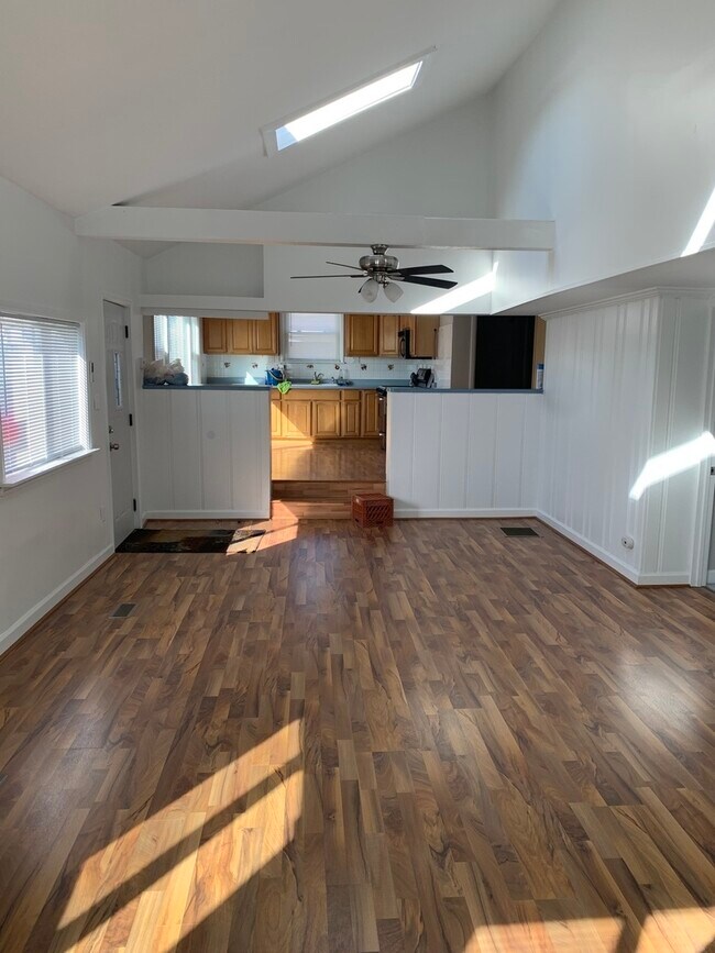 Foto del edificio - 14242 S Elm St