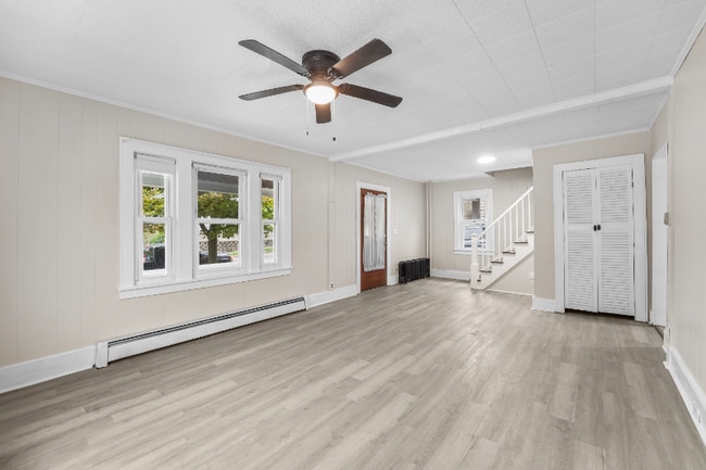 Building Photo - 108 Robble Ave