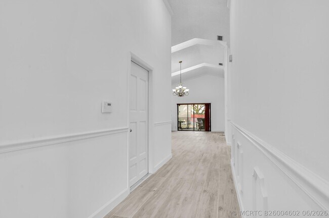 Foto del edificio - 7619 Silver Woods Ct
