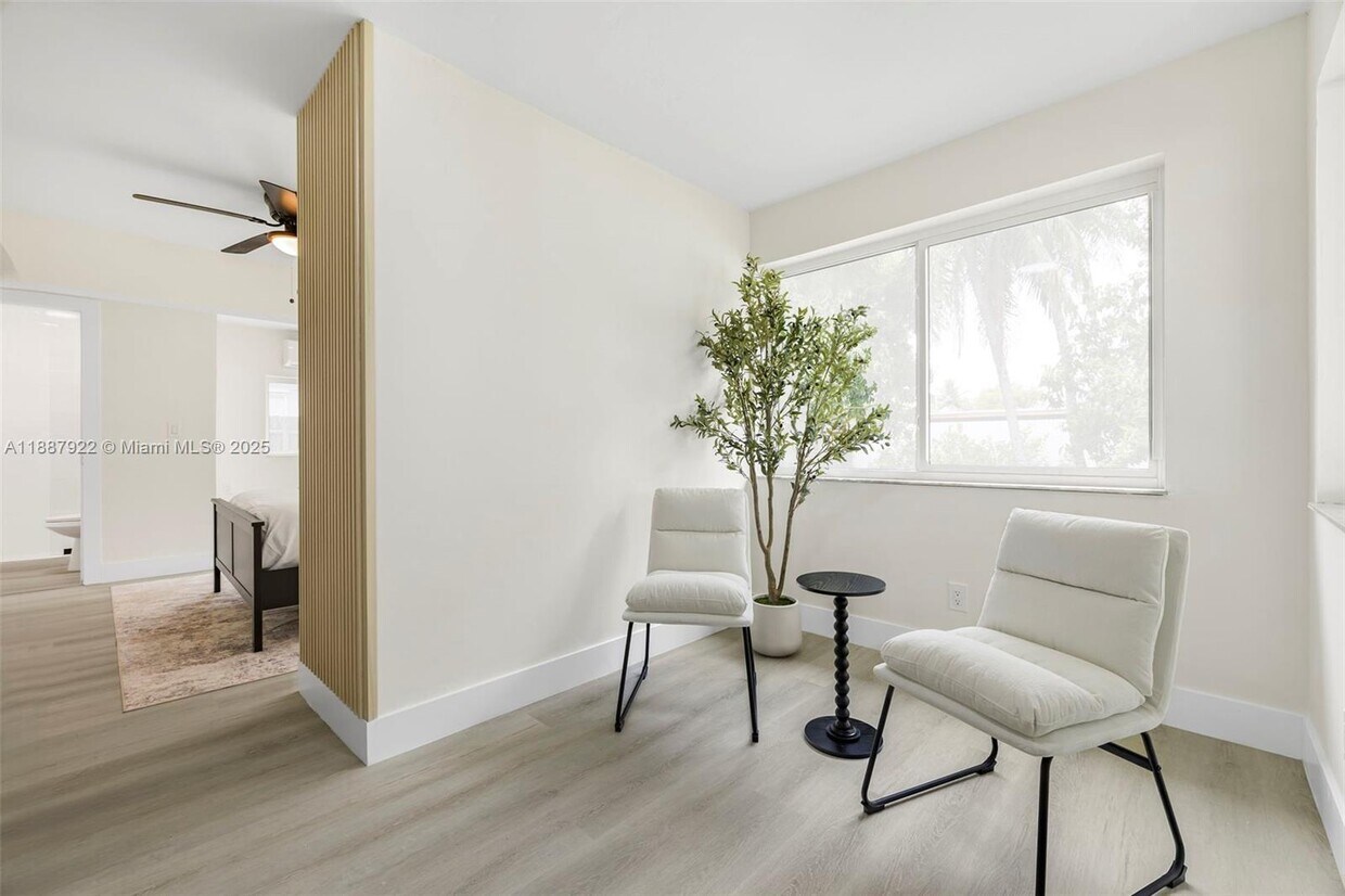 Foto principal - 1232 NW 32nd Pl