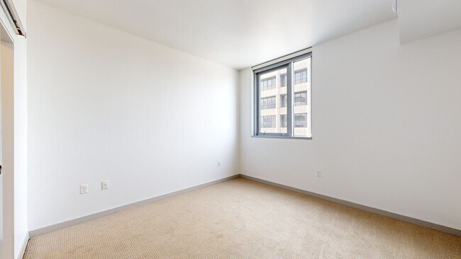 Interior Photo - 3033 Wilshire